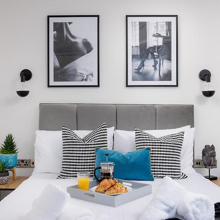 Boujis Central Plymouth Apartment - Sleeps 4 - Habita Property Exterior foto
