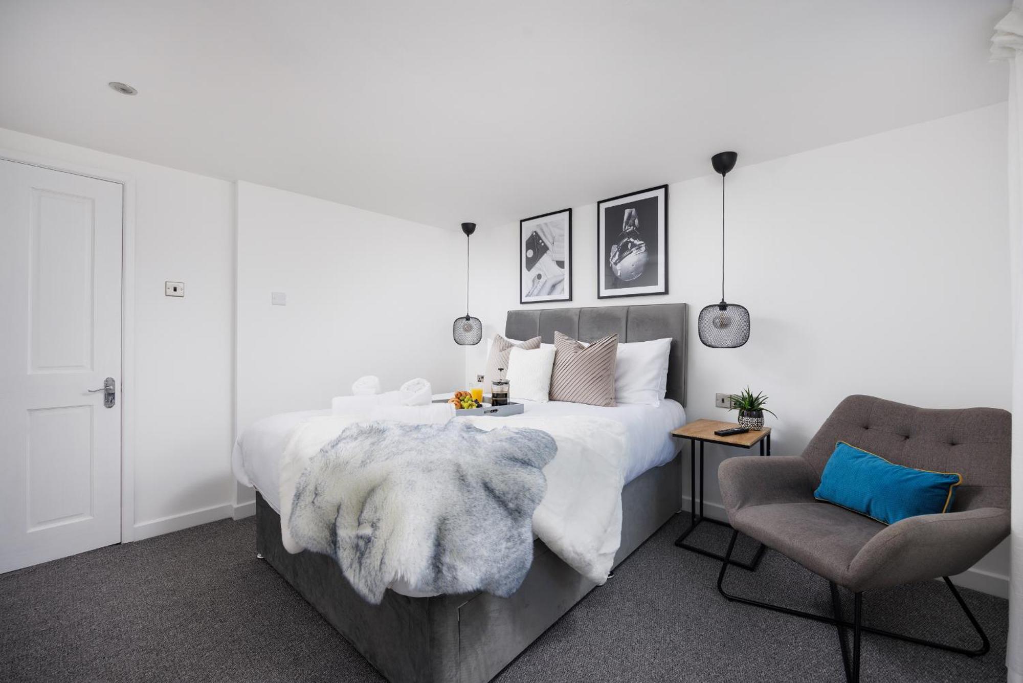 Boujis Central Plymouth Apartment - Sleeps 4 - Habita Property Exterior foto