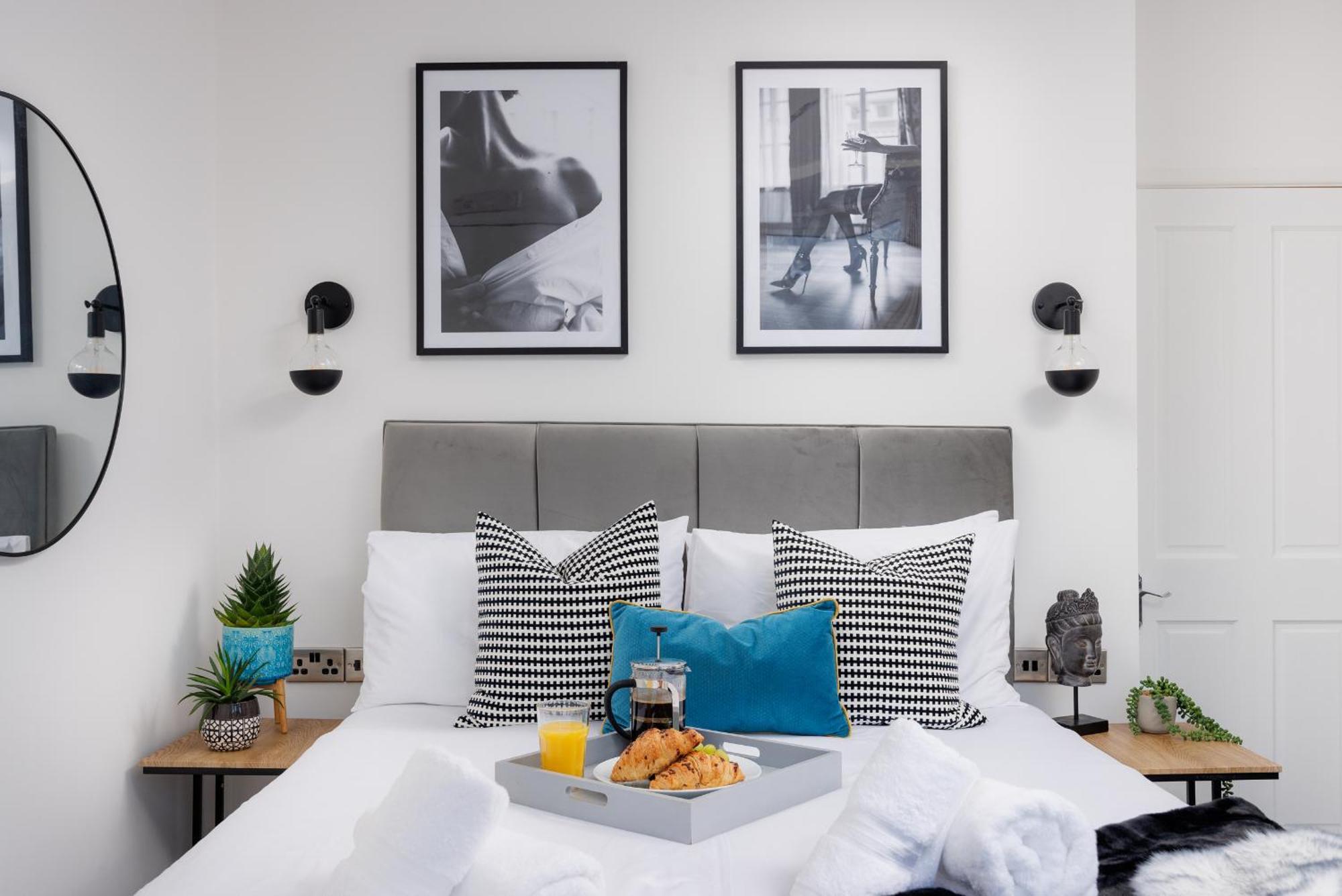 Boujis Central Plymouth Apartment - Sleeps 4 - Habita Property Exterior foto