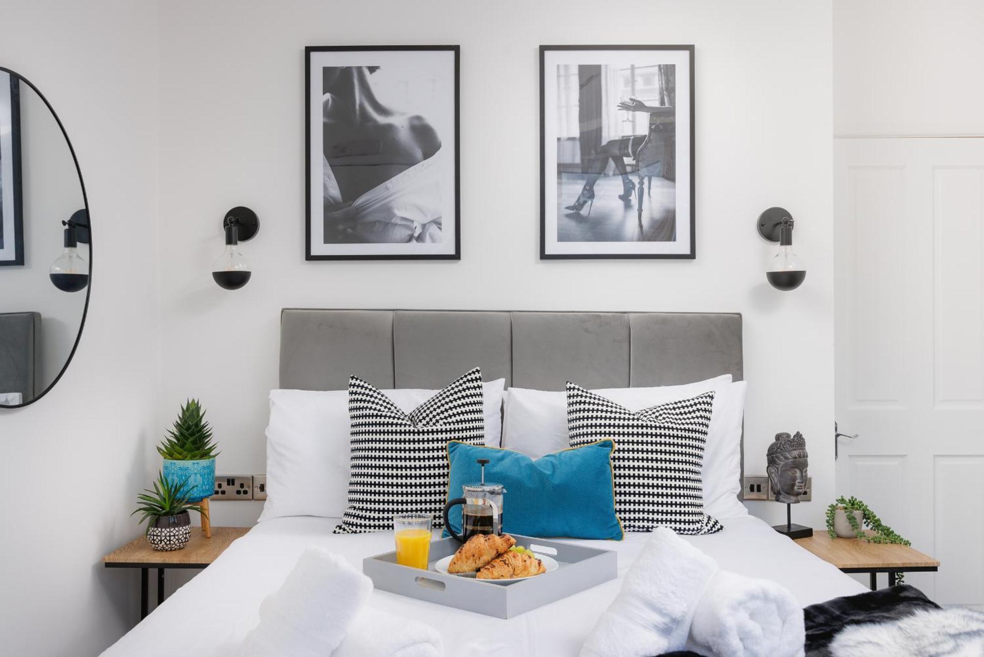 Boujis Central Plymouth Apartment - Sleeps 4 - Habita Property Exterior foto
