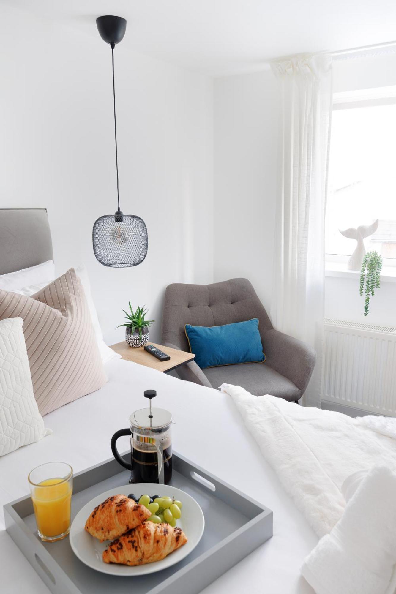 Boujis Central Plymouth Apartment - Sleeps 4 - Habita Property Exterior foto